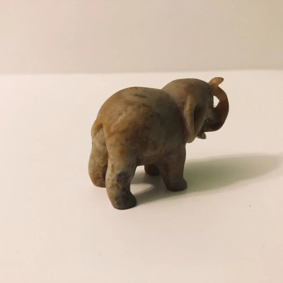 Vintage Mini Stone Elephant Small 2 Inch Long Figurine - Picture 5 of 14